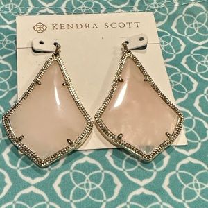 Kendra Scott Alex gold drop earrings light pink, slightly see through